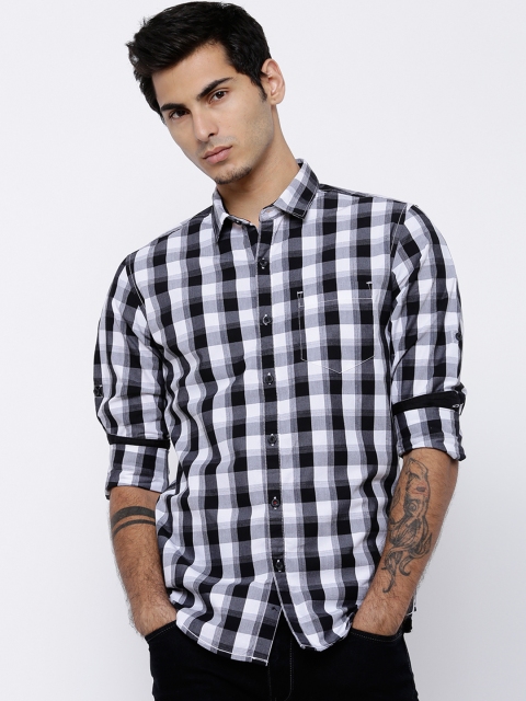 

LOCOMOTIVE Men White & Black Slim Fit Checked Casual Shirt