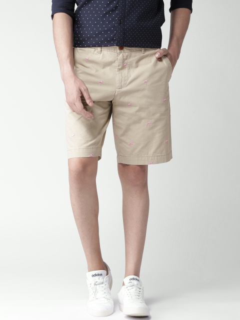 

Tommy Hilfiger Men Beige Embroidered Classic Fit Shorts