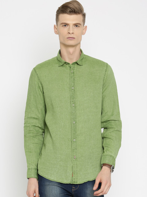 

Arrow Blue Jean Co. Men Green Slim Fit Self Design Casual Shirt