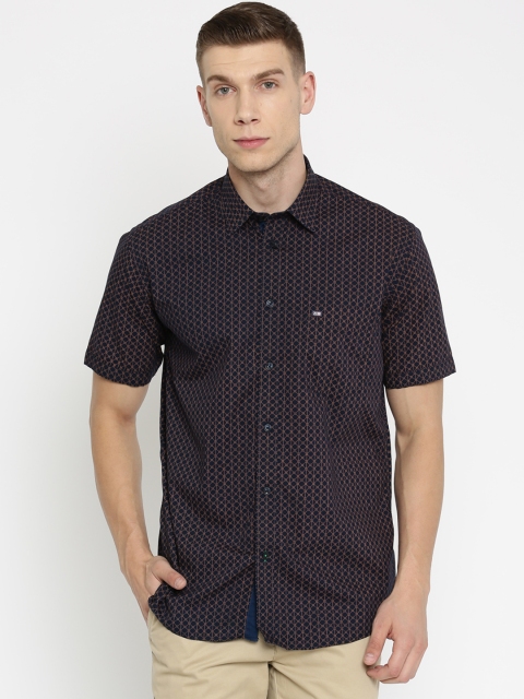 

Arrow Sport Men Navy Blue & Peach Printed Regular Fit Casual Shirt