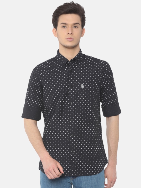 

U.S. Polo Assn. Men Black & White Tailored Fit Printed Casual Shirt