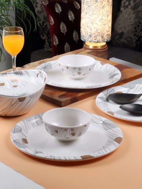 

CDI Pack Of 6 White & Black Floral Printed Melamine Glossy Dinner Set