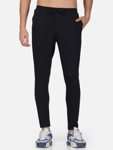 

Tinted Men Black Solid Cotton Track Pants