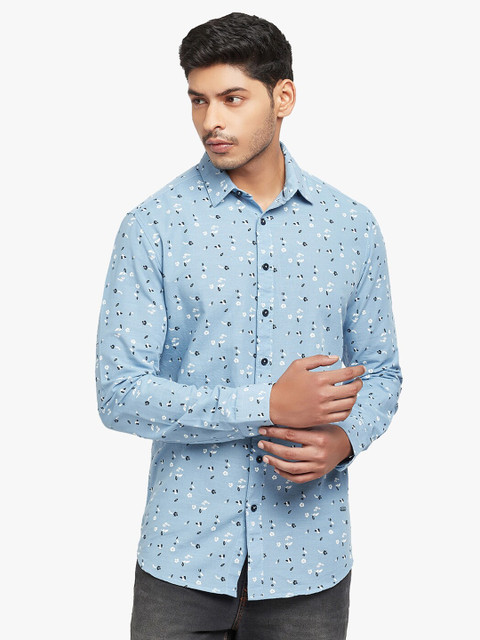 

Blue Buddha Men Blue Floral Printed Casual Shirt