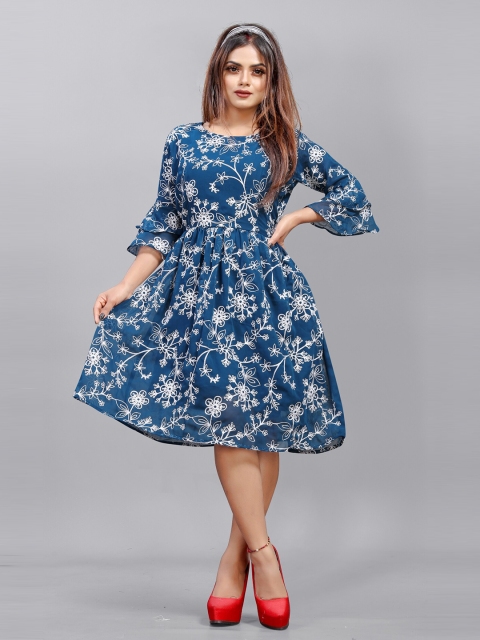 

APNISHA Women Blue & White Floral Georgette Midi Dress