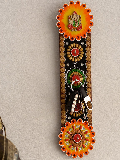 

eCraftIndia Yellow Lord Ganesha Papier-Mache Wooden Key Holder