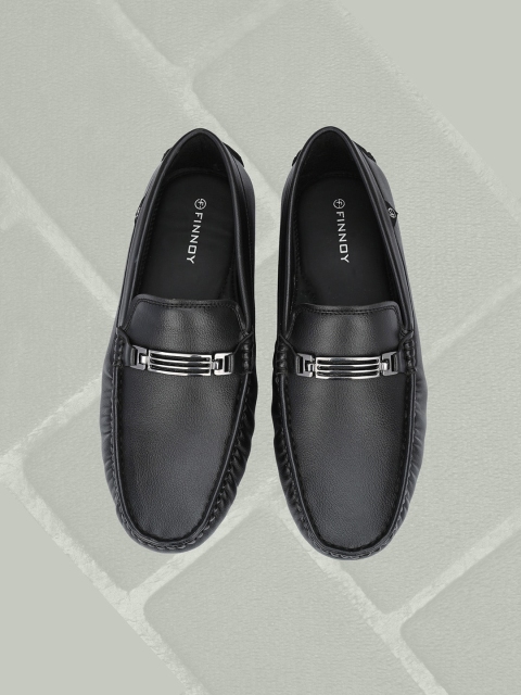 

FINNOY Men Black Textured Loafers