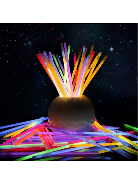 

CHOCOZONE Pack of 100 Multicolor Glow Bracelets, Multi