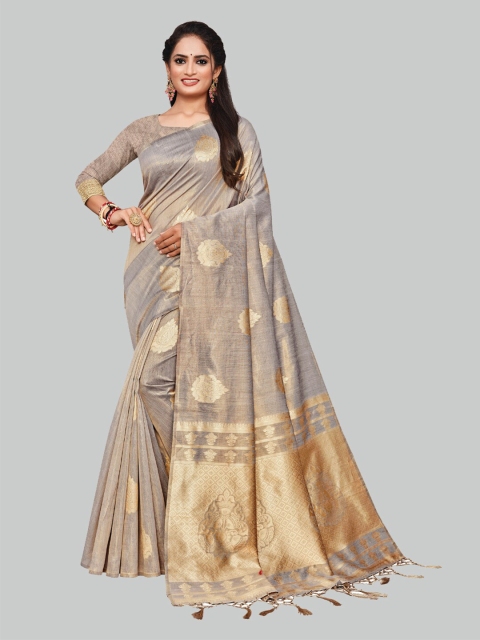 

AYKA CLOTHINGS Cream-Coloured & Gold-Toned Woven Design Zari Silk Cotton Banarasi Saree