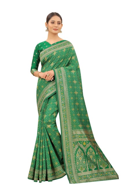 

MOKSHA DESIGNS Green & Gold-Toned Woven Design Zari Pure Silk Banarasi Saree