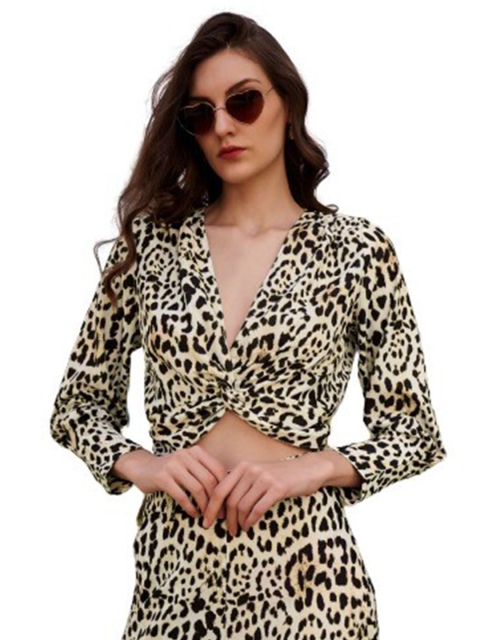 

NEOFAA Black Animal Print Georgette Top