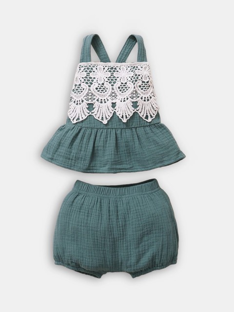 

Hopscotch Girls Green & White Top with Shorts