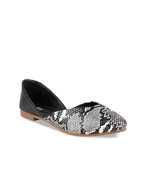 

Stylestry Women Black Textured Synthetic Ethnic Ballerinas Flats