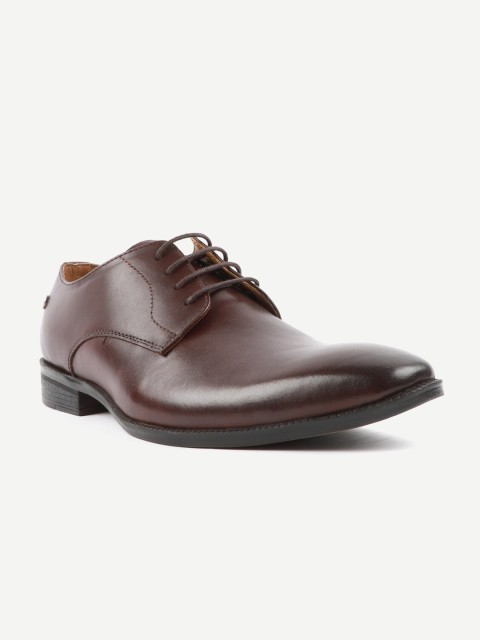 

Carlton London Men Brown Solid Formal Derbys