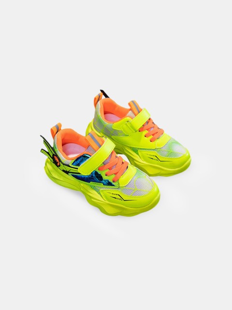 

Hopscotch Boys Yellow Printed Sneakers