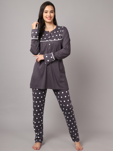 

Kanvin Women Grey & Off White Printed Night suit