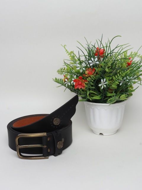 

Swiss Design Men Black Belts