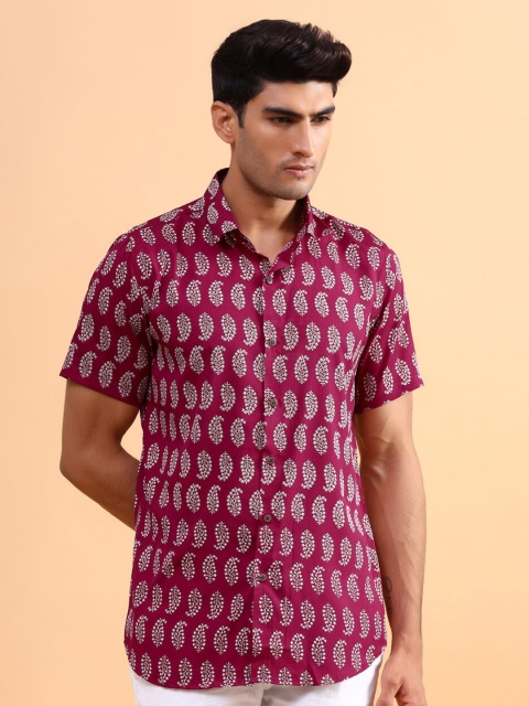 

Tistabene Men Burgundy Paisley Print Comfort Fit Casual Shirt