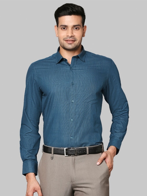 

Park Avenue Men Green & Blue DSelf Design Formal Shirt