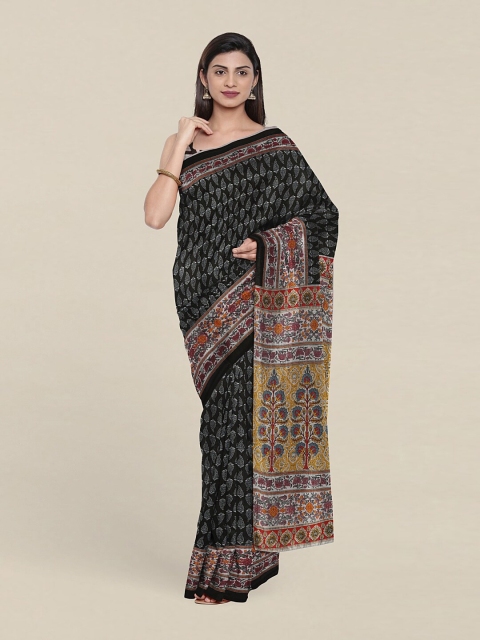 

Pothys Women Black & Green Floral Printed Pure Cotton Saree