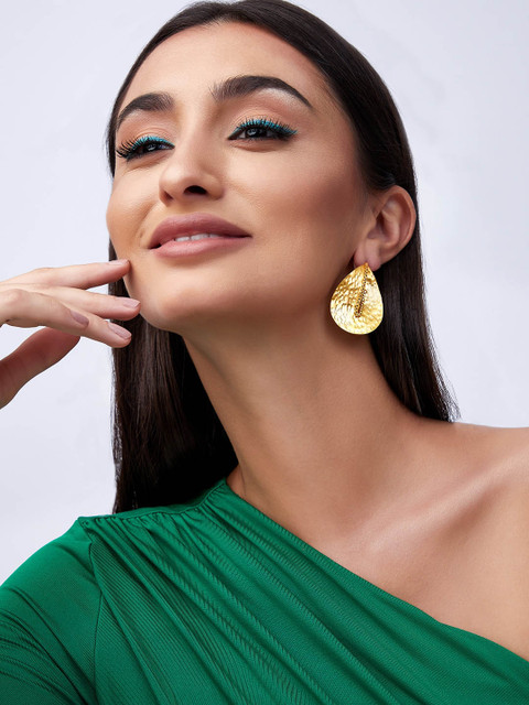 

Rubans Voguish Women 22k Gold Plated Oval Drop Earrings