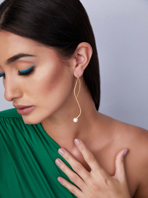 

Rubans Voguish Gold-Toned & White Classic Drop Earrings