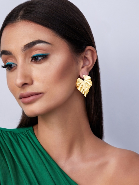 

Rubans Voguish Gold-Toned Leaf Shaped Drop Earrings