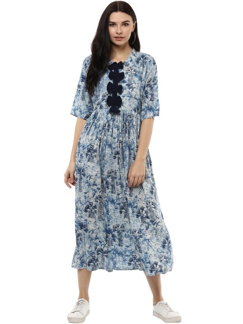 

Sringam Women Blue Printed Fit and Flare Dress
