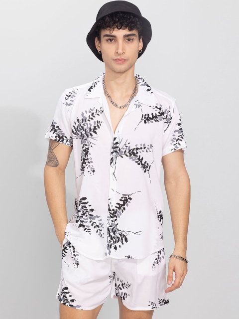 

Snitch Men White Printed Cotton Co-Ords Set