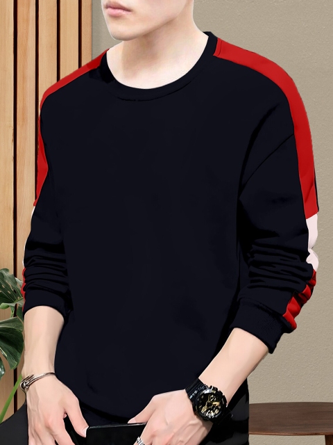 

GESPO Men Navy Blue & Red Cotton T-shirt