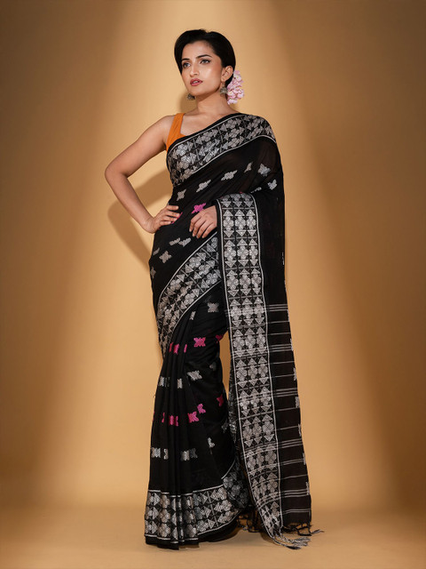 

BEATITUDE Black & White Woven Design Zari Pure Cotton Saree