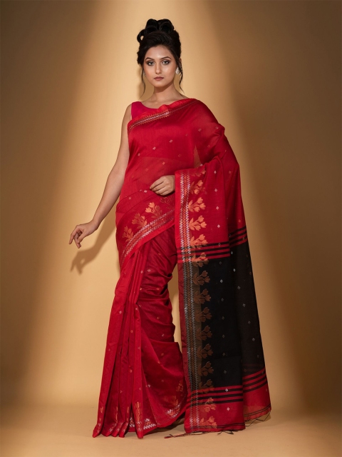 

BEATITUDE Red & Black Floral Zari Pure Cotton Saree