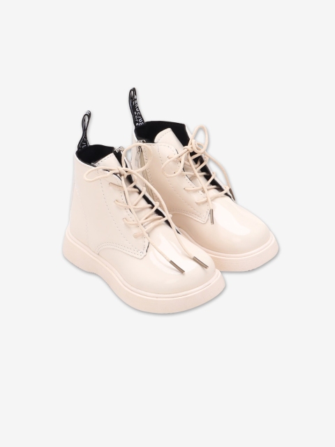 

Hopscotch Girls Off-White Solid Winter Boots