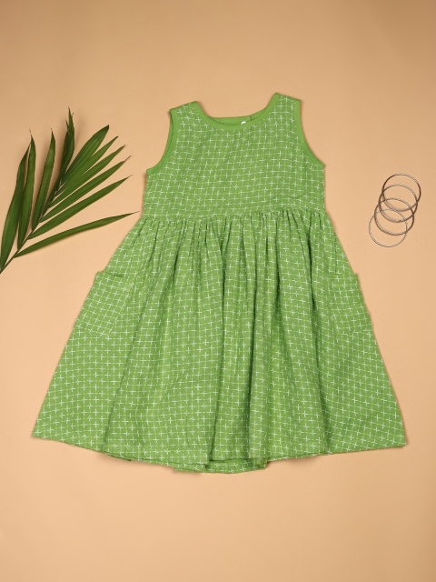 

Ka-mee Girls Green Printed Gathered Floral Dress