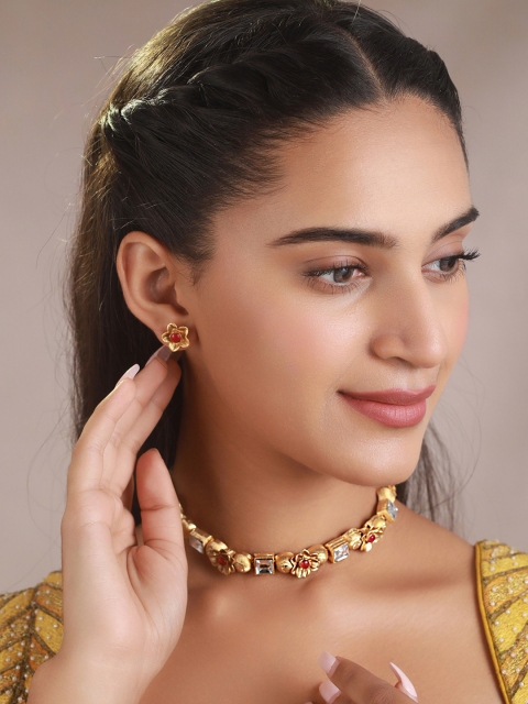 

Priyaasi Gold-Plated & Pink Stone Studded Floral Design Jewellery Set