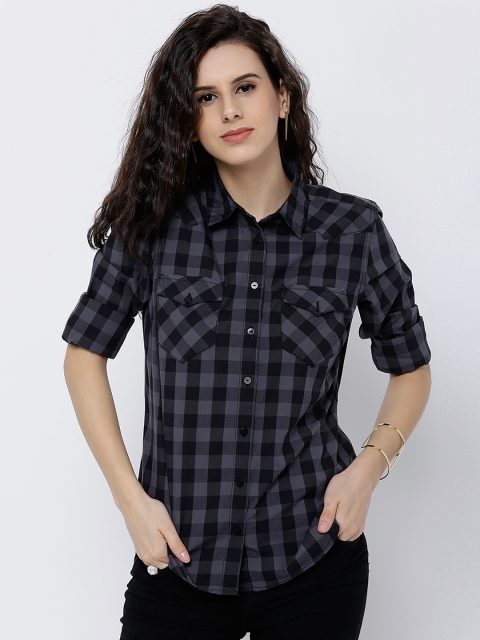 

Tokyo Talkies Women Grey & Black Comfort Regular Fit Checked Casual Shirt