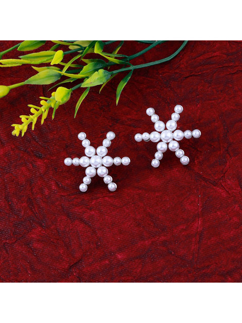 

Silver Shine White Contemporary Studs Earrings