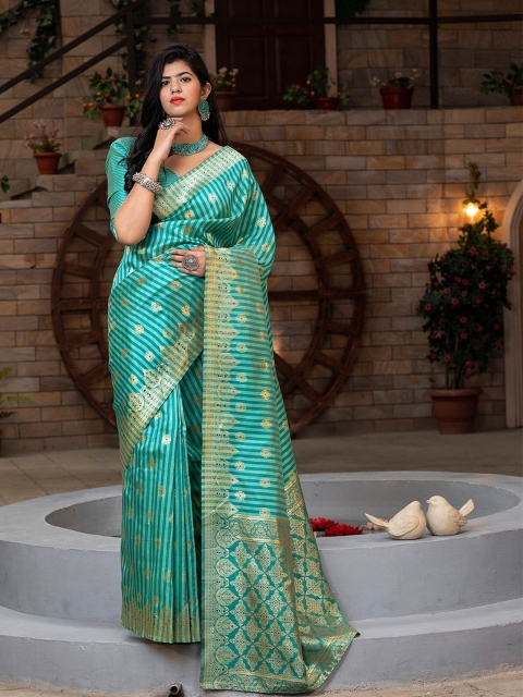 

ODETTE Green & Gold-Toned Ethnic Motifs Zari Silk Blend Saree