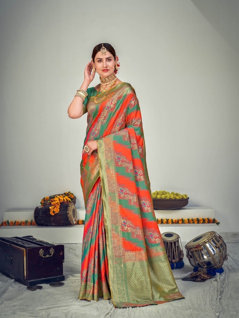 

ODETTE Green & Red Floral Zari Banarasi Saree