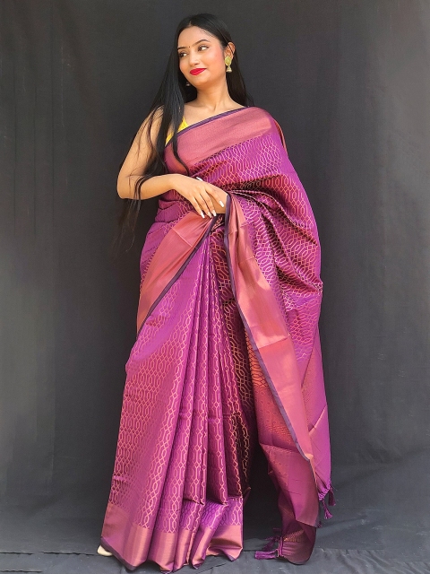 

Mitera Purple & Gold-Toned Woven Design Zari Silk Blend Kanjeevaram Saree