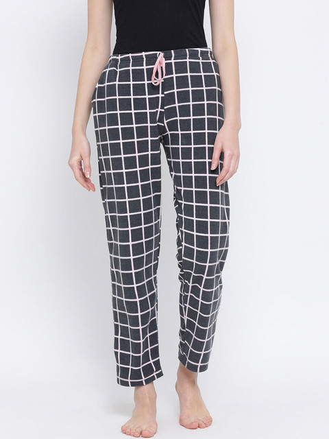 

Kanvin Women Charcoal Grey Checked Mid Rise Lounge Pant