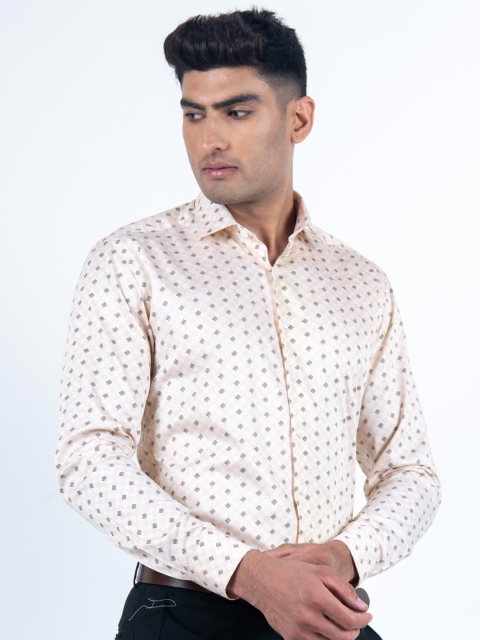 

Tistabene Men Pink Comfort Floral Printed Formal Shirt