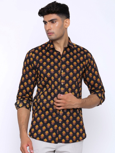 

Tistabene Men Black Comfort Printed Casual Shirt