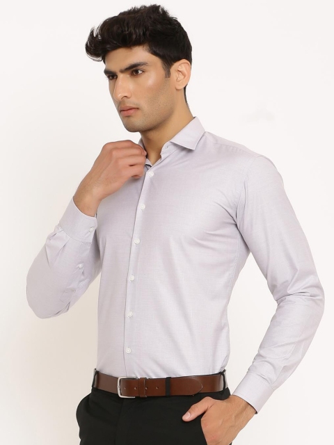 

Tistabene Men Blue Comfort Solid Formal Shirt