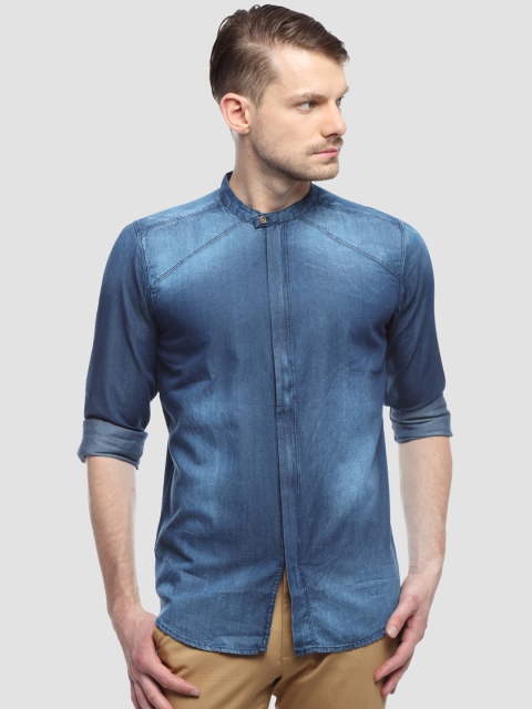 

IVOC Men Blue Smart Slim Fit Faded Denim Casual Shirt