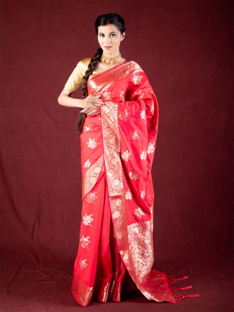 

Exclusiva Red & Gold-Toned Floral Woven Design Zari Saree