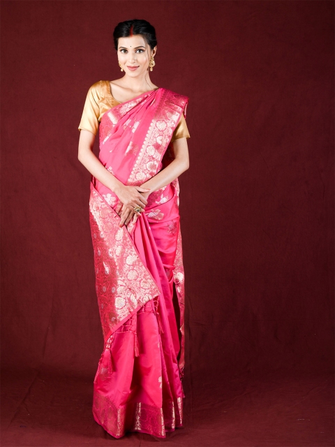 

Exclusiva Pink & Gold-Toned Ethnic Motifs Zari Silk Blend Saree