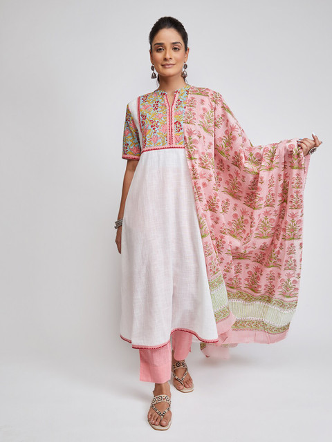 

EK BY EKTA KAPOOR Pink & Green Printed Pure Cotton Dupatta