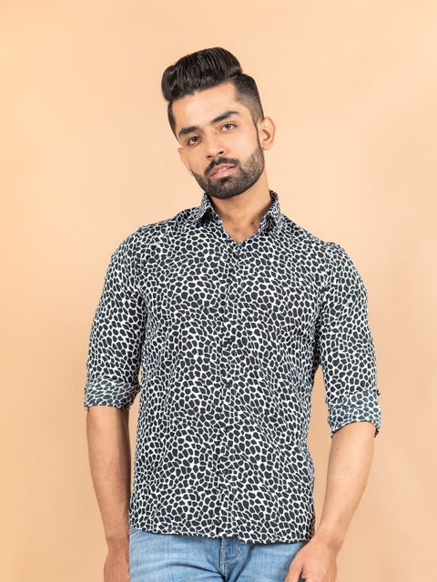 

Tistabene Men White Comfort Animal Printed Casual Shirt