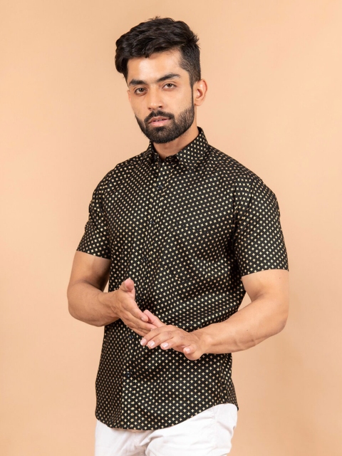 

Tistabene Men Black Comfort Printed Casual Shirt